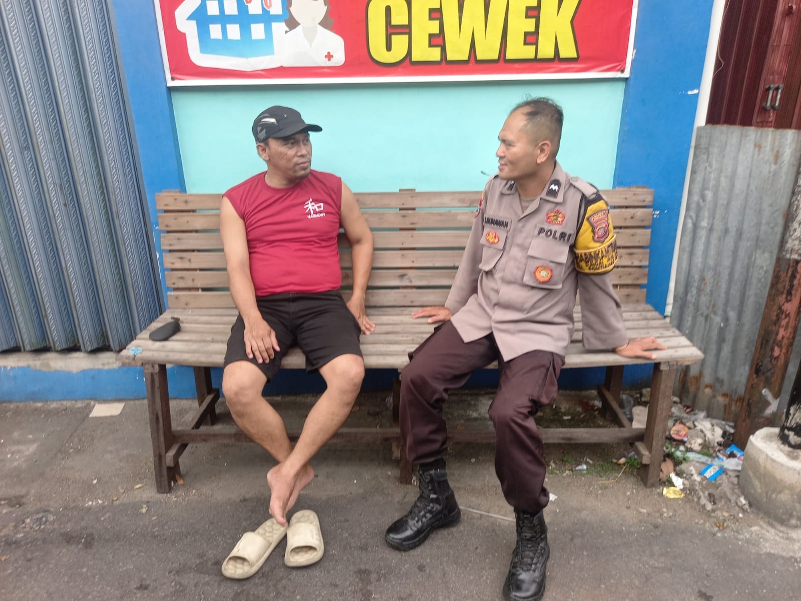 Cegah Gangguan Kamtibmas, Bhabinkamtibmas Sei Jawi Dalam Intensifkan Sambang dan Edukasi kepada Warga