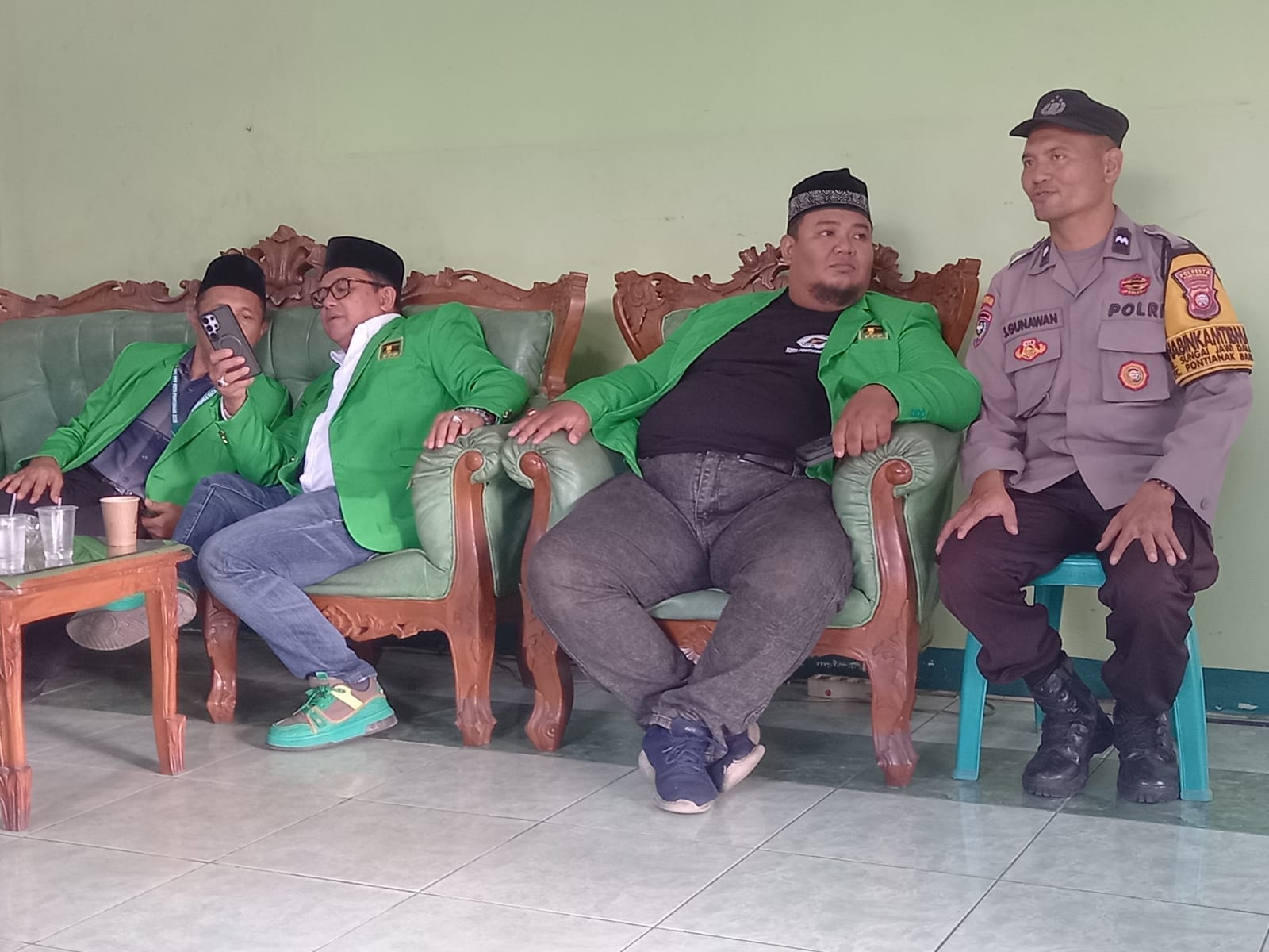 Melalui Sambang Dialogis, Bhabinkamtibmas Kelurahan Sei Jawi Dalam Imbau Warga Tingkatkan Kewaspadaan terhadap Pencurian