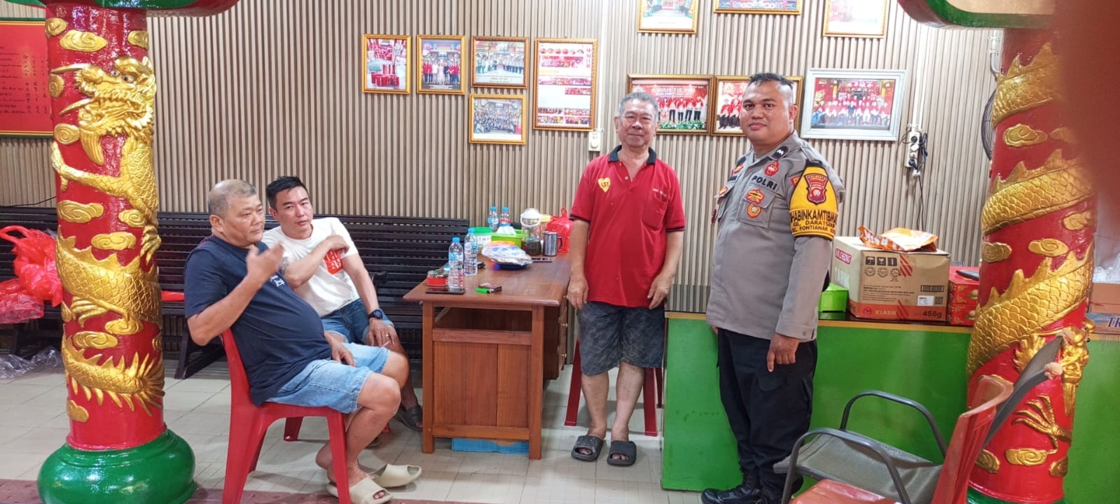 Patroli Sambang Jadi Sarana Pererat Sinergi, Bhabinkamtibmas Darat Sekip Dekatkan Diri dengan Warga