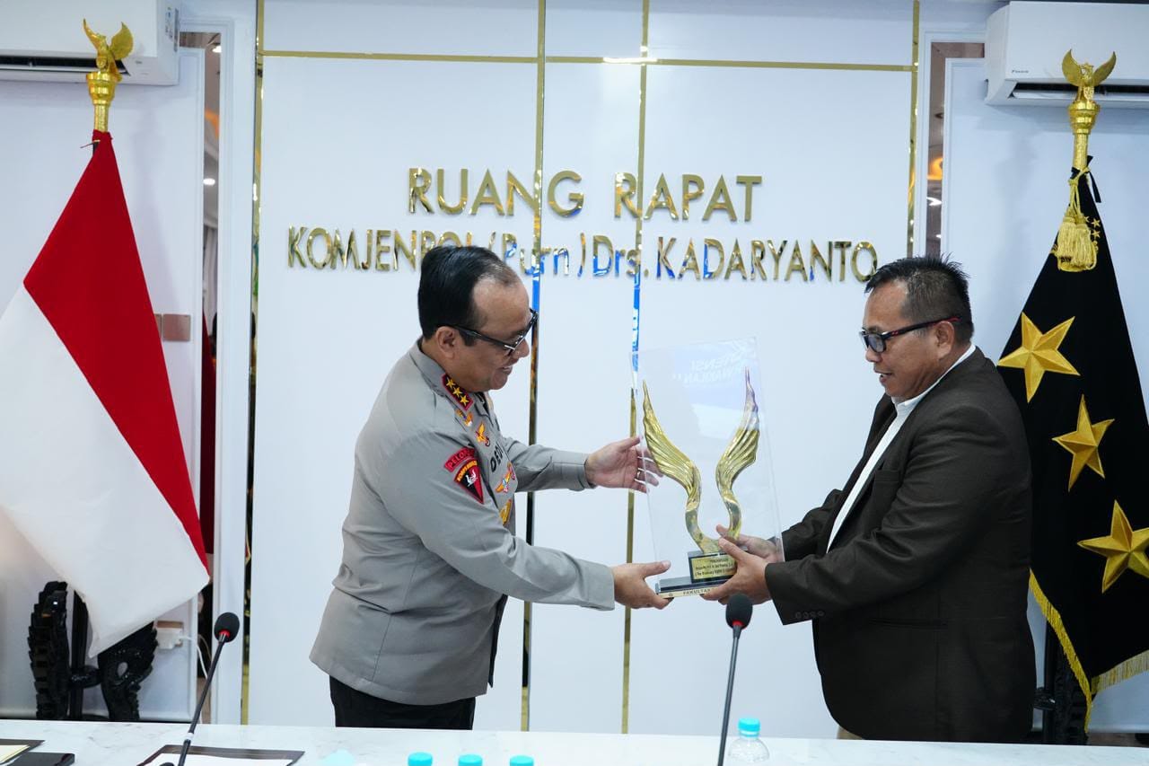 Wakapolri Raih Penghargaan The Visionary Leader of National Security, Akademisi Apresiasi Transformasi Polri