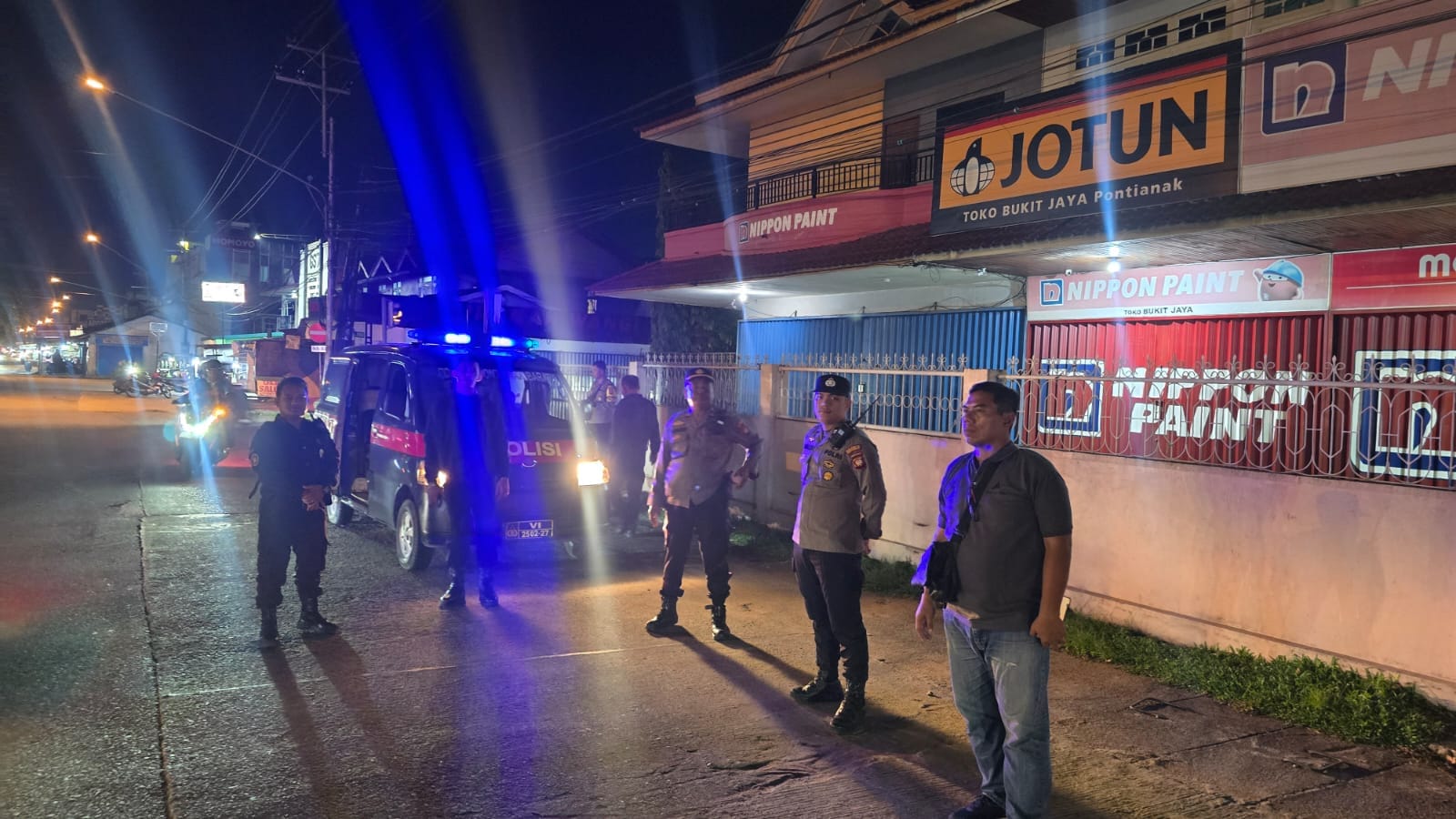 Polsek Pontianak Barat Laksanakan Patroli Malam Minggu Aman, Antisipasi Gangguan Kamtibmas dan Kenakalan Remaja