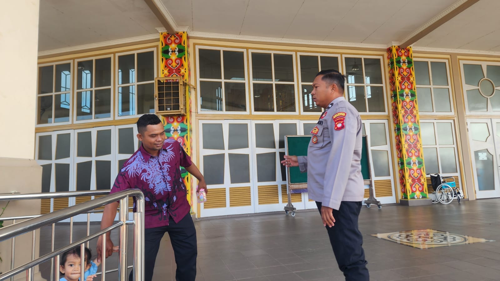 Patroli Enggang Polsek Pontianak Barat Amankan Ibadah Minggu di Sejumlah Gereja