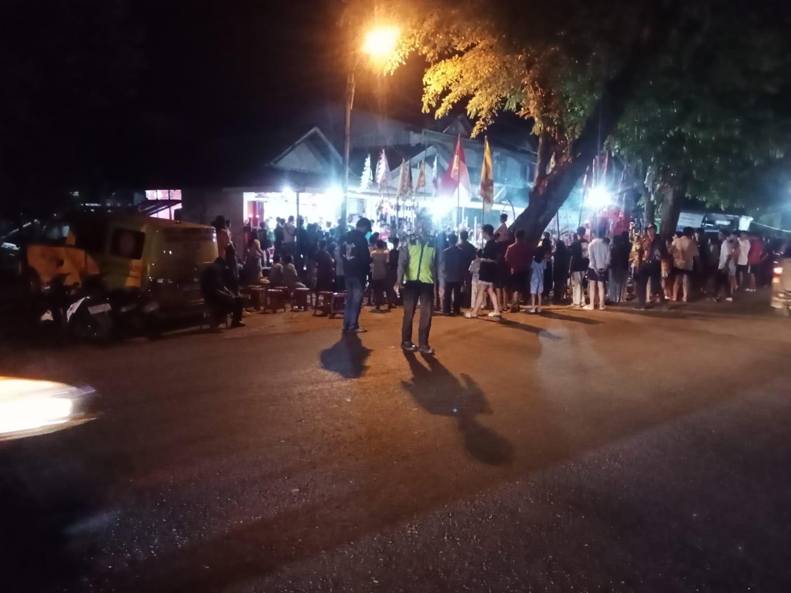 Antisipasi Kemacetan Polsek Pontianak Utara Amankan Peresmian Altar Klenteng Di Jl. Budi Utomo