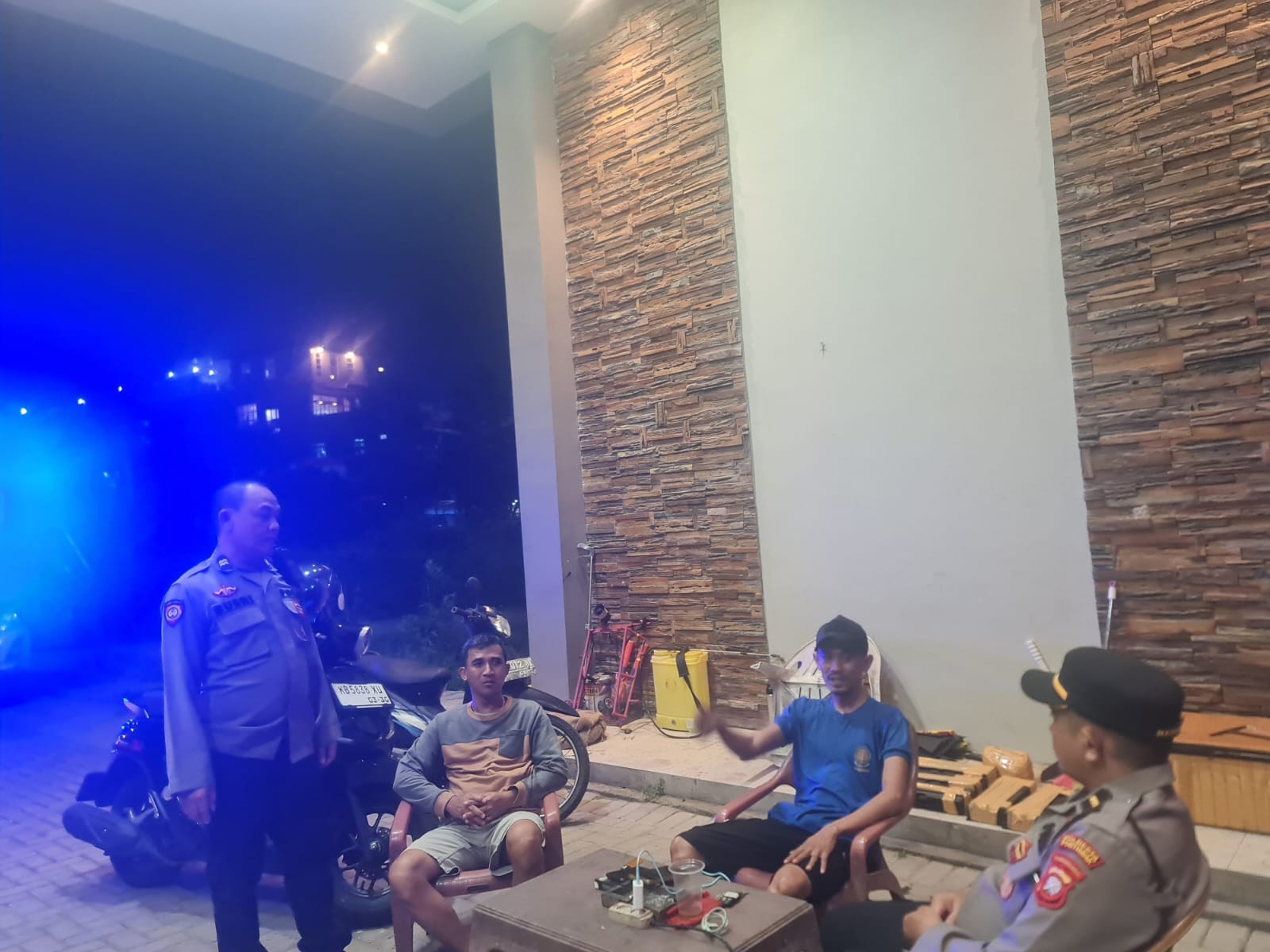 Perkuat Kemitraan dengan Warga, Polsek Pontianak Selatan Rutin Laksanakan Patroli Dialogis