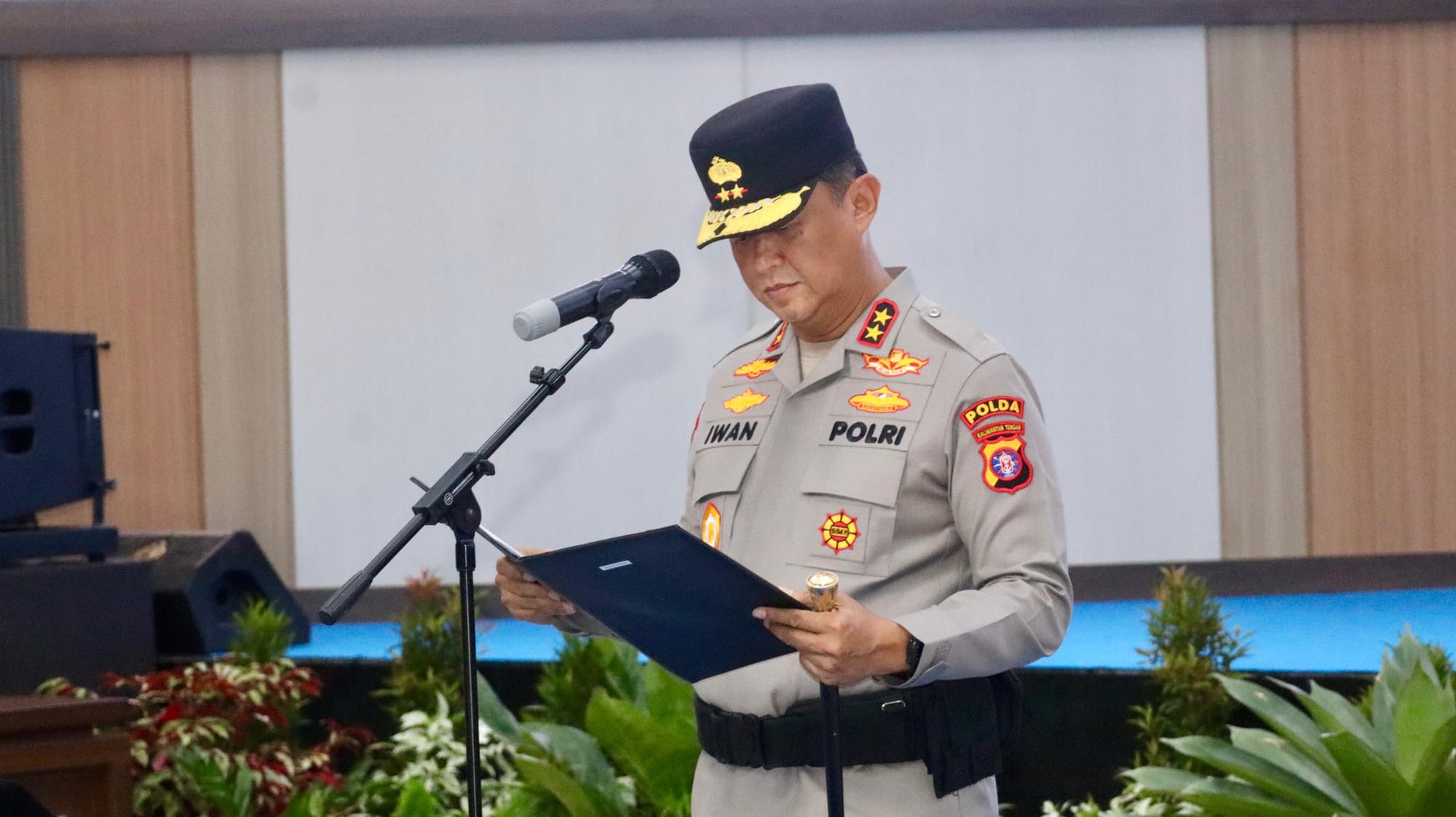 Kapolda Kalteng Pimpin Sertijab, Karorena, Karo Logistik, Kabidkum, dan Tiga Kapolres Resmi Berganti