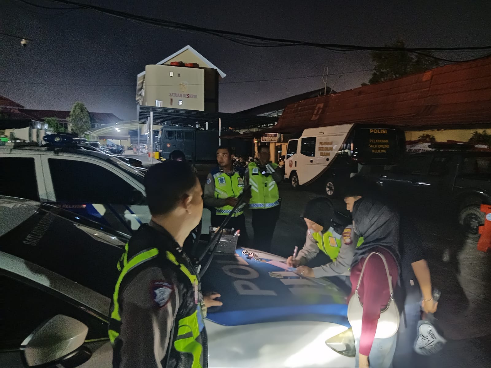 Patroli Malam Minggu, Satlantas Polresta Pontianak Tindak Antisipasi Balap Liar dan Pelanggaran Lalin