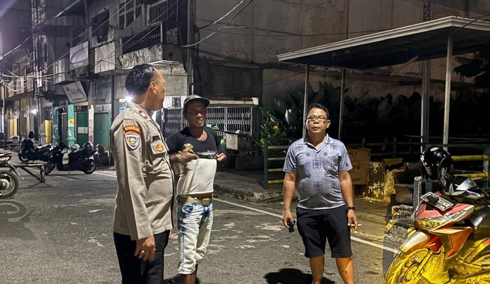 Personel Pos Polisi Serayu Intensifkan Patroli Malam di Jalan Sultan Muhammad untuk Jaga Kamtibmas