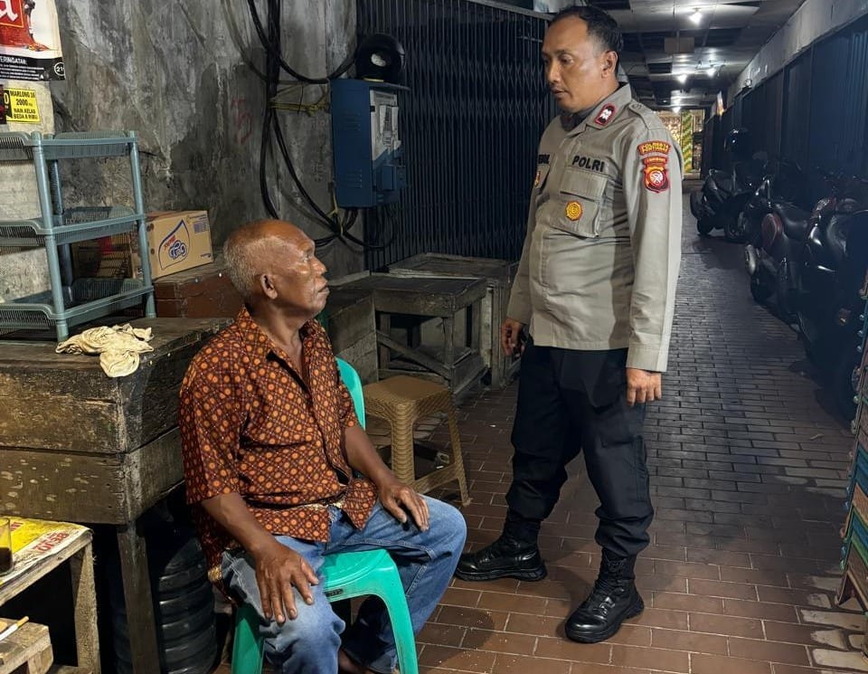 Wujudkan Rasa Aman bagi Warga, Personel Pos Polisi Serayu Tingkatkan Patroli Malam di Jalan Sultan Muhammad