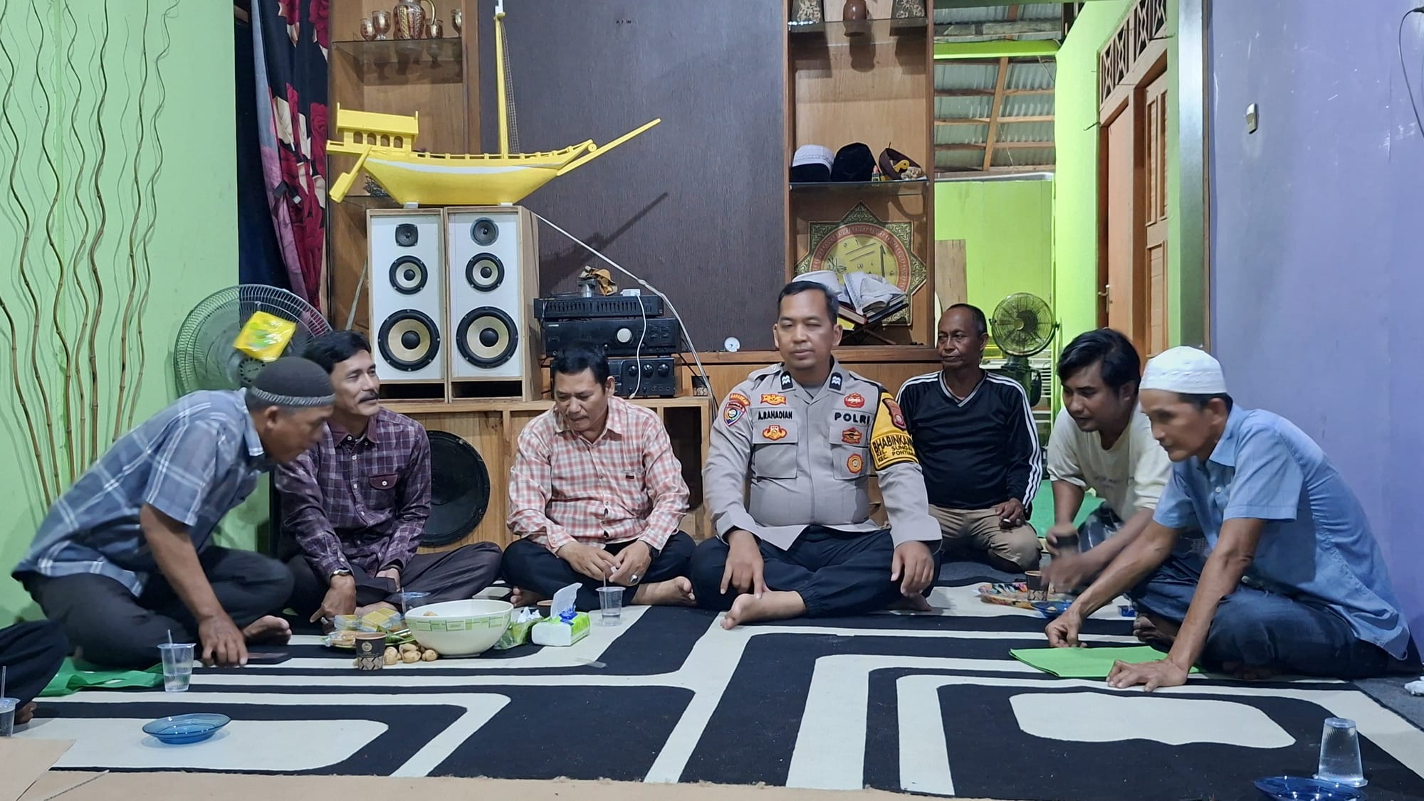 Pengamanan Humanis, Polresta Pontianak Kawal Aksi Damai SEMMI Kalbar di Mapolda Kalbar