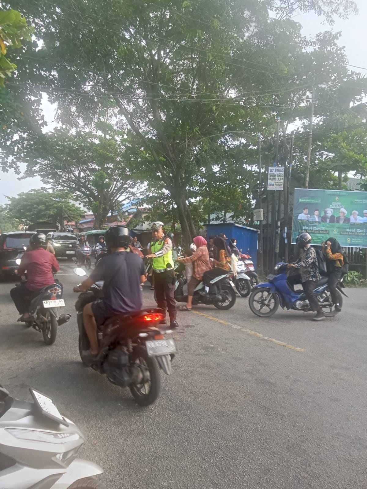 Antisipasi Kepadatan Sore Hari, Personel Polsek Pontianak Utara Disiagakan di Titik Rawan Macet dan Kecelakaan