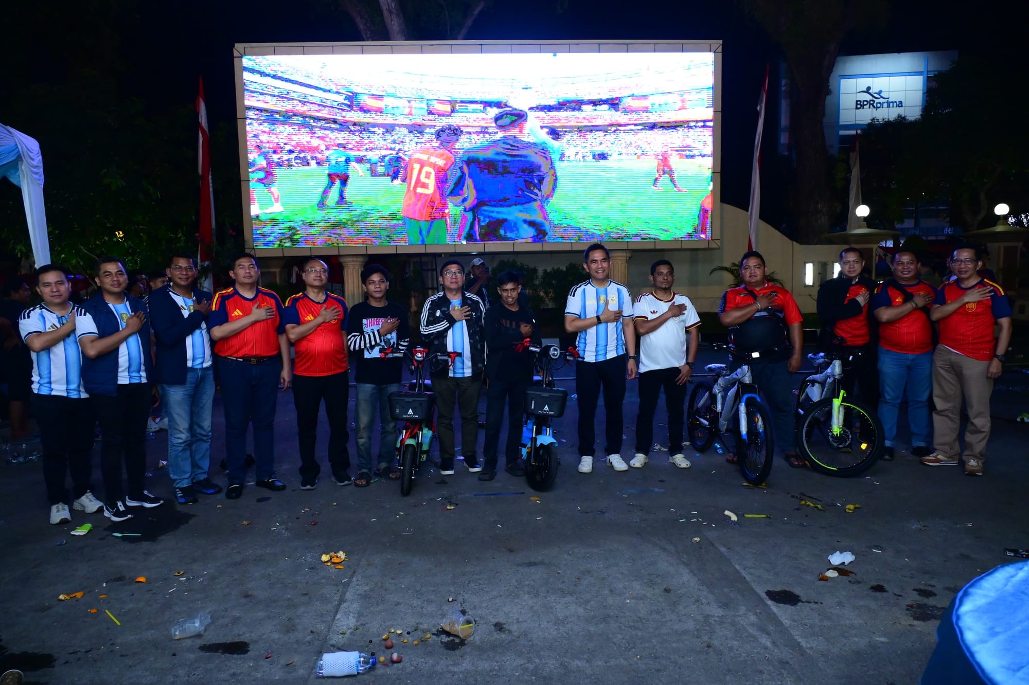 Ribuan Masyarakat Saksikan Final Piala Dunia 2026 di Mapolda Jambi, Suasana Meriah dan Kondusif