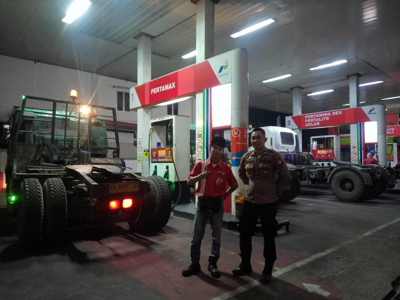 Polsek Pontianak Barat Gelar Patroli Dialogis di SPBU, Pastikan Situasi Tetap Aman dan Kondusif