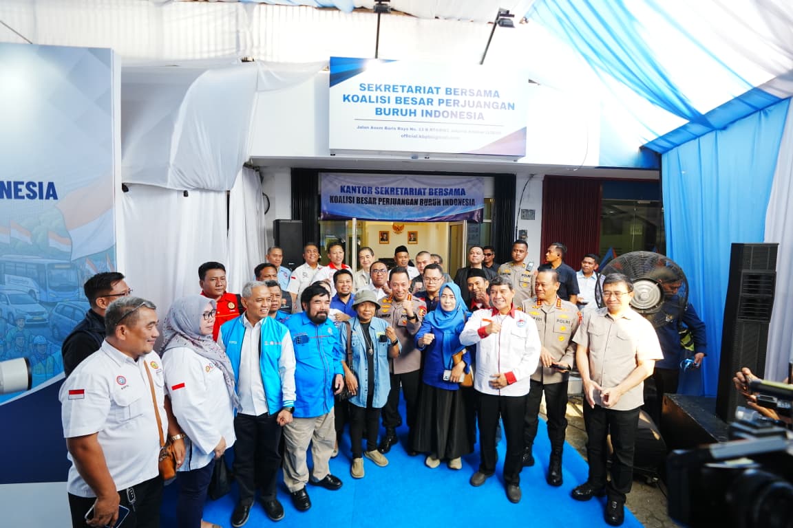 Desk Ketenagakerjaan Diperkuat, Kapolri Pastikan Perlindungan dan Solusi bagi Buruh