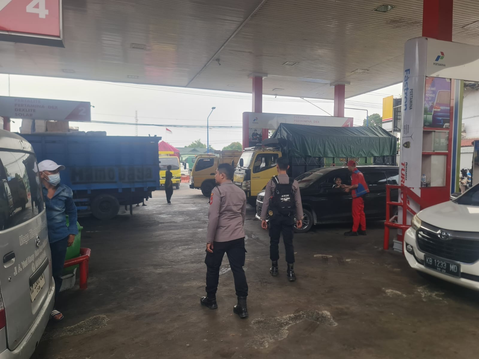 Antisipasi Panic Buying, Polresta Pontianak Perkuat Monitoring dan Pengamanan di Seluruh SPBU