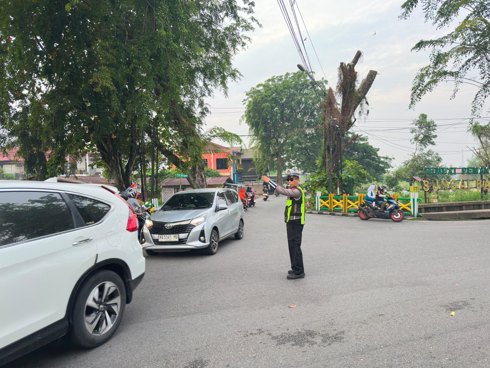 Antisipasi Kemacetan di Jam Sibuk, Polsek Pontianak Kota Perkuat Pengaturan Arus Lalu Lintas