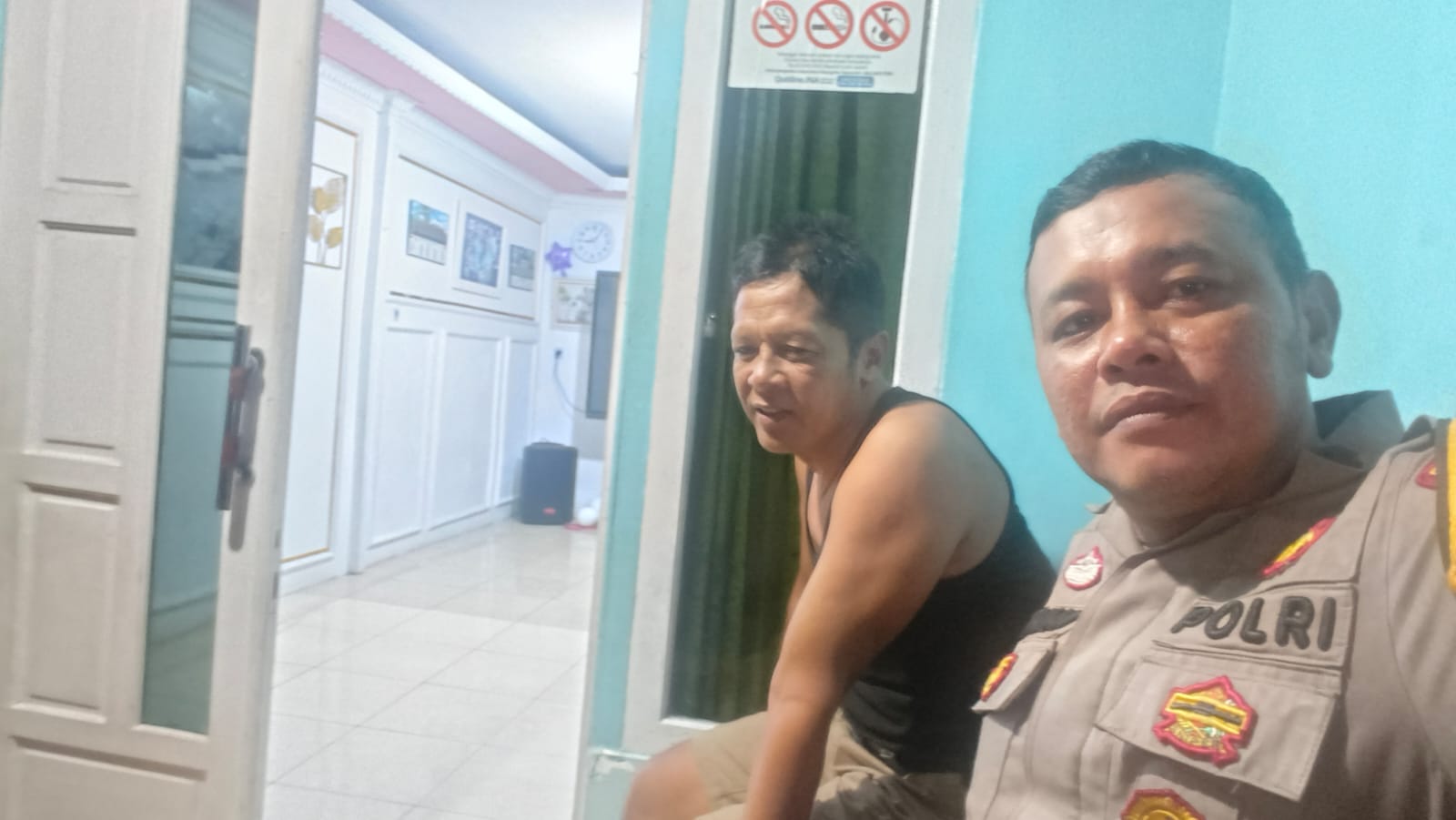 Tindak Lanjuti Aduan Masyarakat, Bhabinkamtibmas Parit Mayor Cek Dugaan Pencurian Kayu Belian di Lokasi