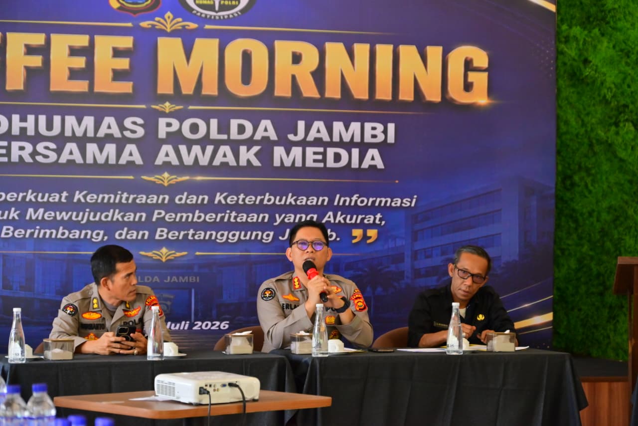 Perkuat Kolaborasi Informasi Publik, Bidhumas Polda Jambi Silaturahmi Bersama Insan Pers dalam Coffee Morning