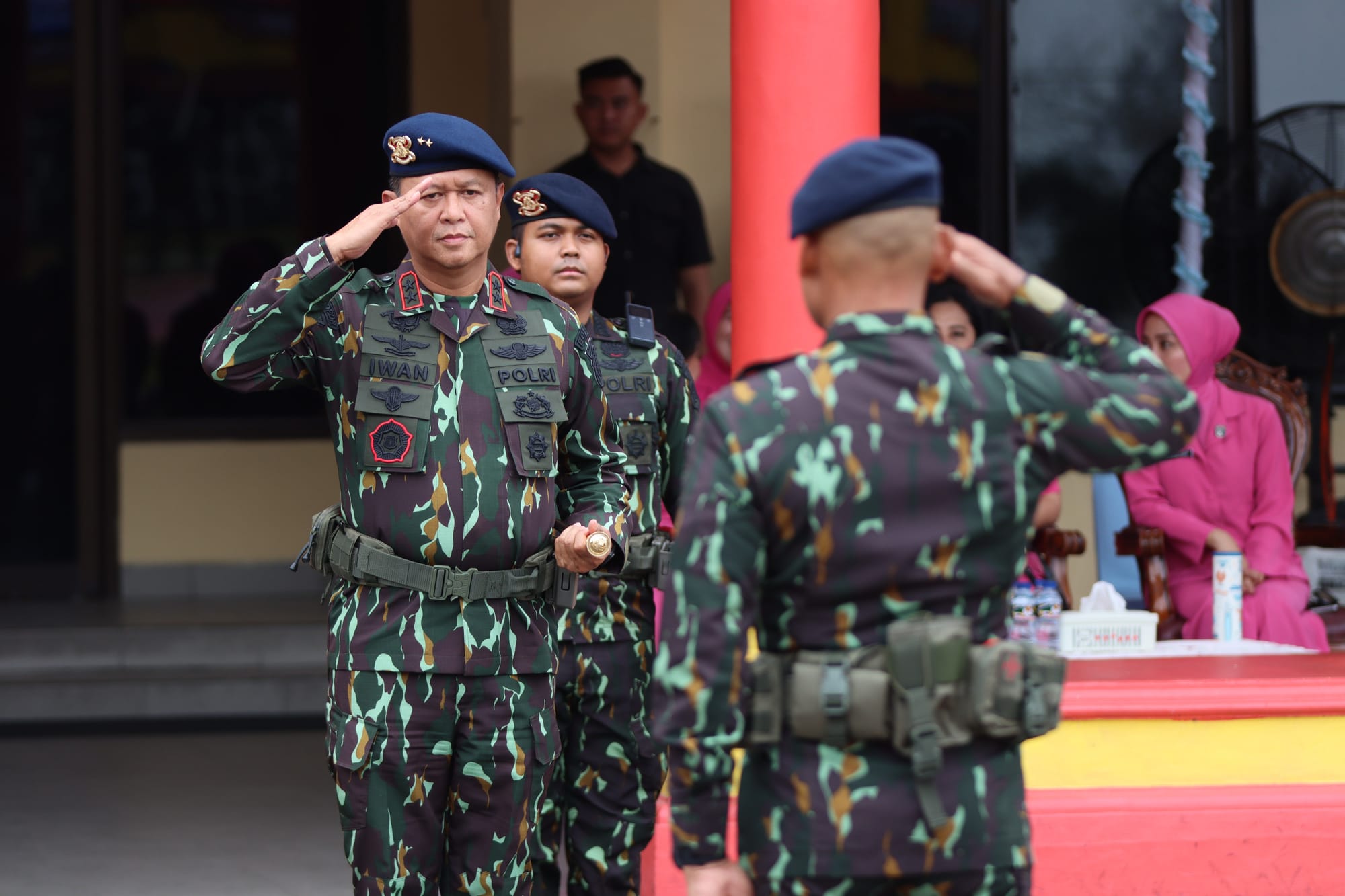 Kapolda Kalteng Pimpin Sertijab Dansatbrimob, Tongkat Komando Resmi Beralih kepada Kombes Pol. Dieno Hendro Widodo