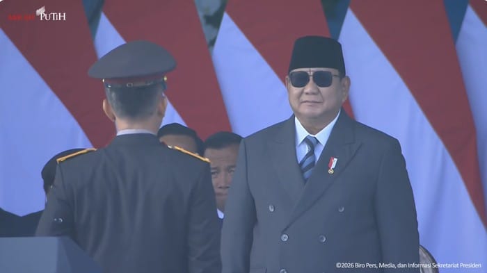 Presiden Prabowo Pimpin Upacara Hari Bhayangkara ke-80, Tinjau Pasukan Bersama Kapolri di Cikeas