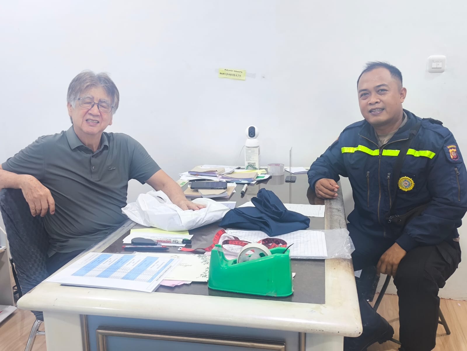 Bhabinkamtibmas Polsek Pontianak Kota Sambangi Warga di Jalan Merdeka, Ingatkan Pentingnya Jaga Kamtibmas