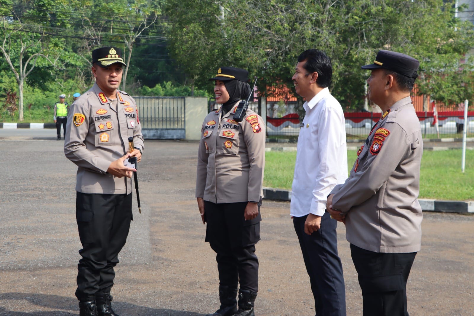 Kapolresta Pontianak Tinjau Program Taruna Bhakti Akpol dan Akademi TNI di Sekolah Rakyat, Perkuat Pembentukan Karakter Siswa
