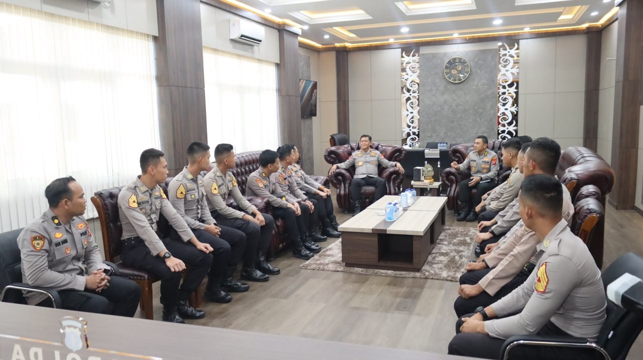 Silaturahmi Bersama Taruna Akpol, Kapolda Kalteng: Beri Manfaat Nyata dan Inspiratif Bagi Siswa di Sekolah Rakyat