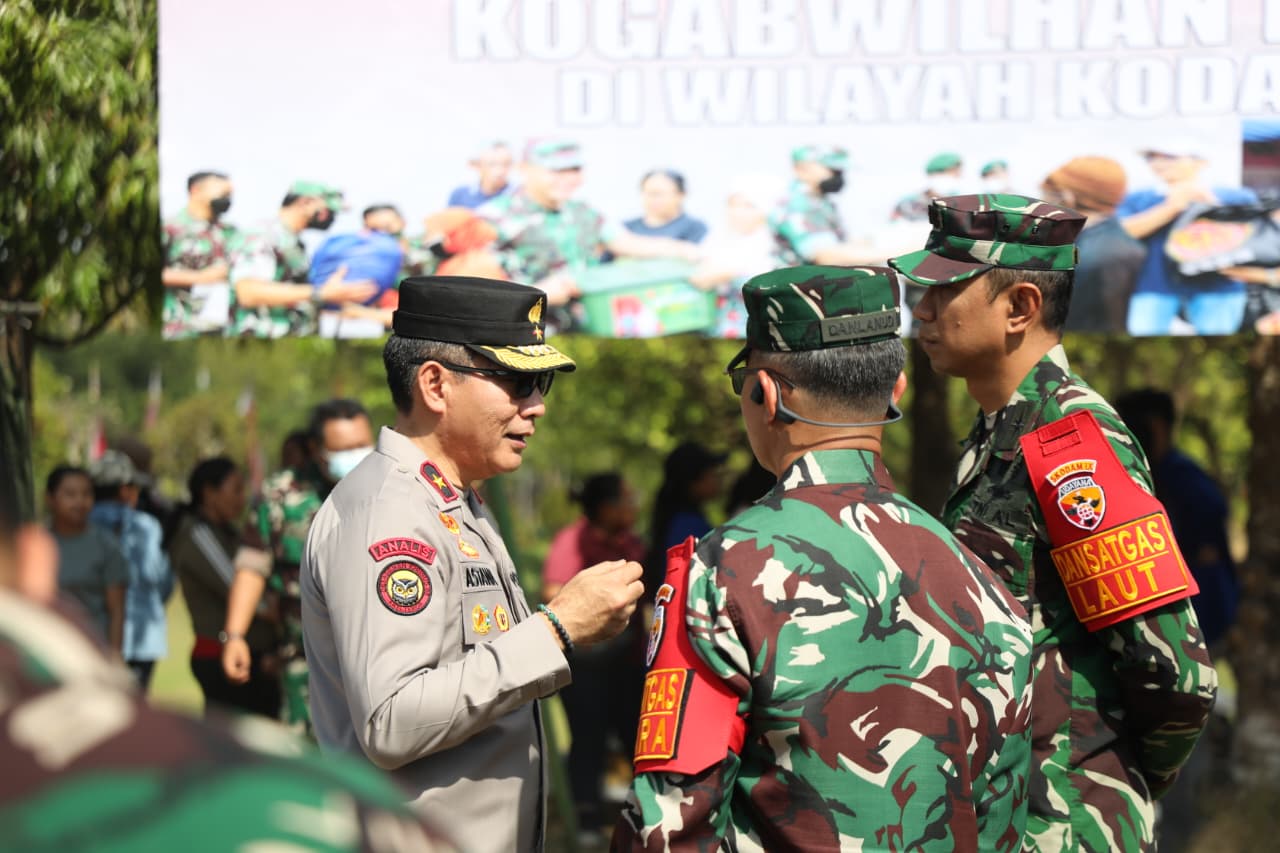 WAKAPOLDA BALI HADIRI PENINJAUAN MANUVER LATIHAN KESIAPSIAGAAN OPERASIONAL KOGABWILHAN II T.A. 2026