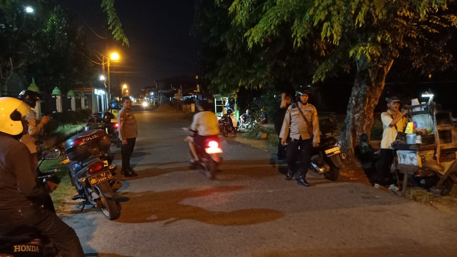 Cegah Tawuran Remaja, Polsek Pontianak Barat Gencarkan Patroli dan Imbauan Kamtibmas