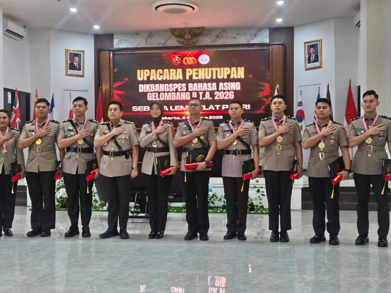 Personel Polda Kalteng Boyong Peringkat Teratas Dikbangspes Bahasa Asing Polri 2026