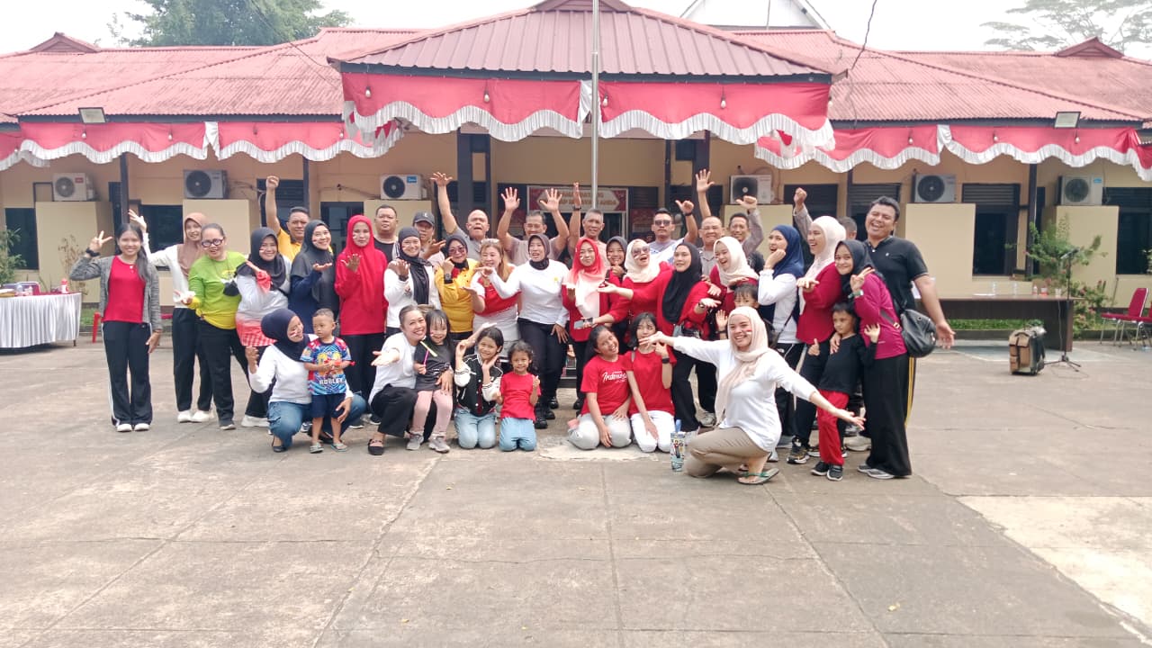 Gelorakan Semangat Kemerdekaan, Polsek Pontianak Selatan Pererat Kebersamaan Bersama Keluarga