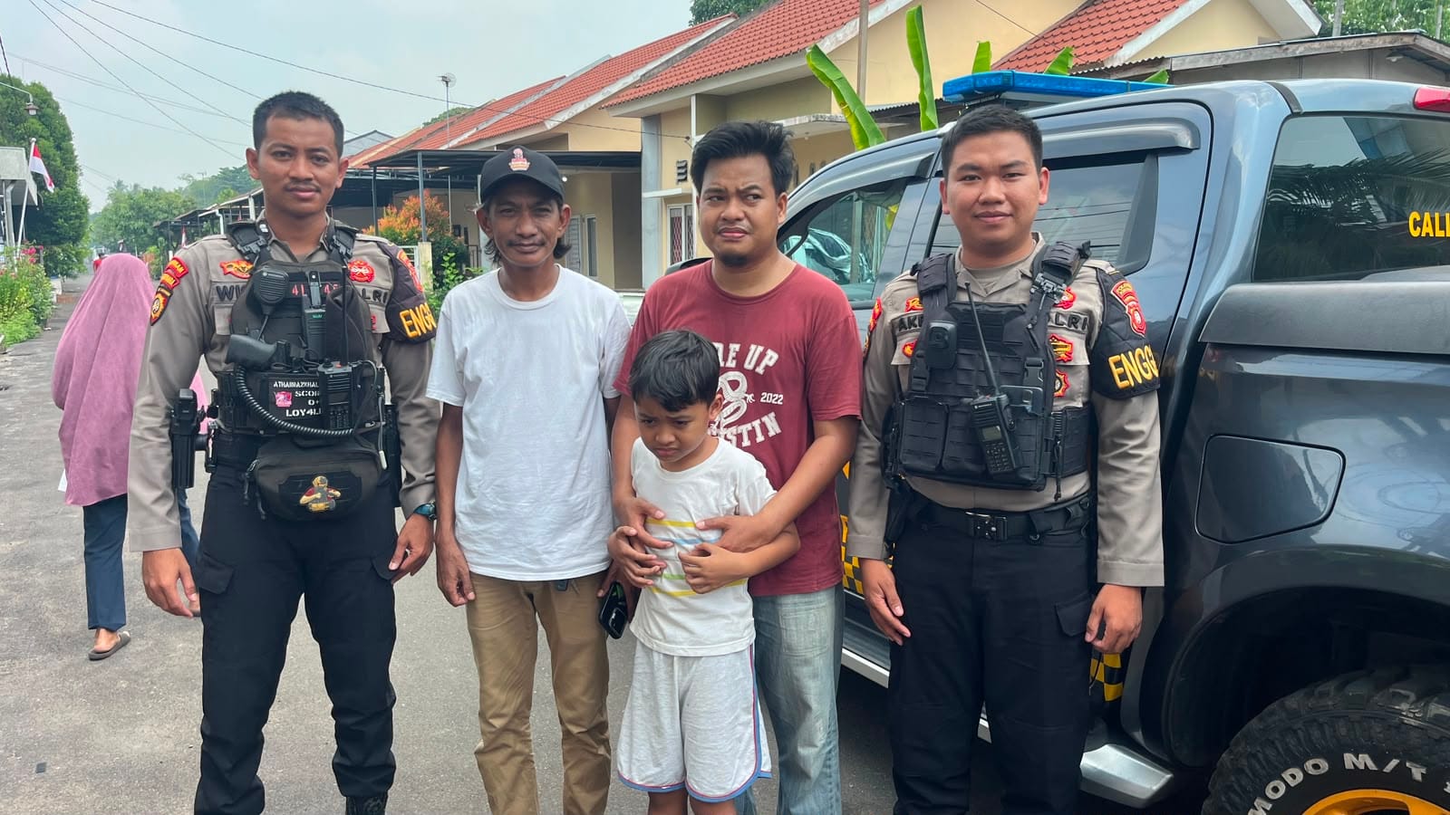 Peduli Masyarakat, Tim Enggang Resta Bantu Anak Tersesat Kembali kepada Keluarga