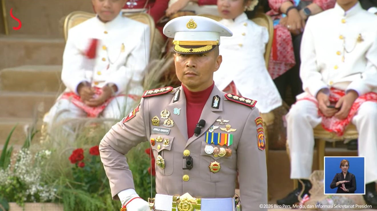 Sosok Kombes Jerrold, Danup Penurunan Bendera Merah Putih HUT RI ke-81 di Istana