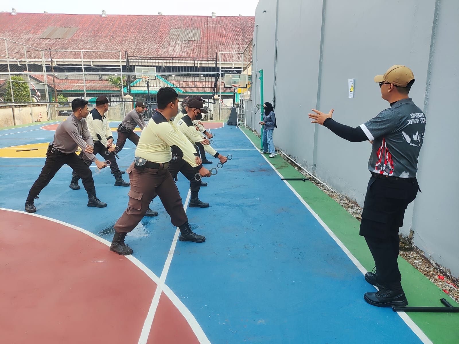 Dorong Satpam Lebih Profesional, Sat Binmas Polresta Pontianak Gelar Pembinaan di PT Khalifah