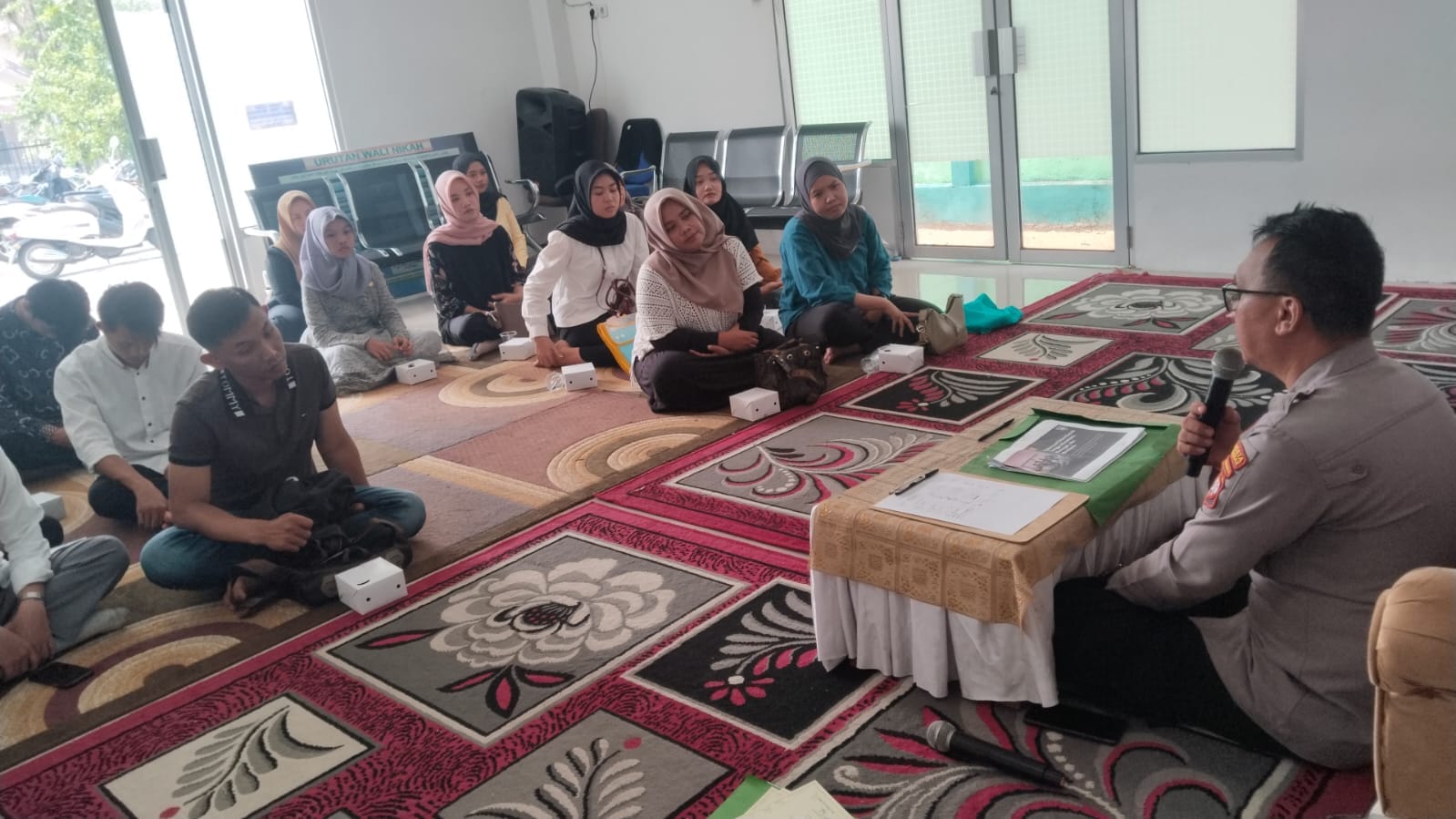 Cegah Kekerasan dalam Rumah Tangga, Satbinmas Polresta Pontianak Sosialisasikan UU KDRT kepada Peserta Pra Nikah