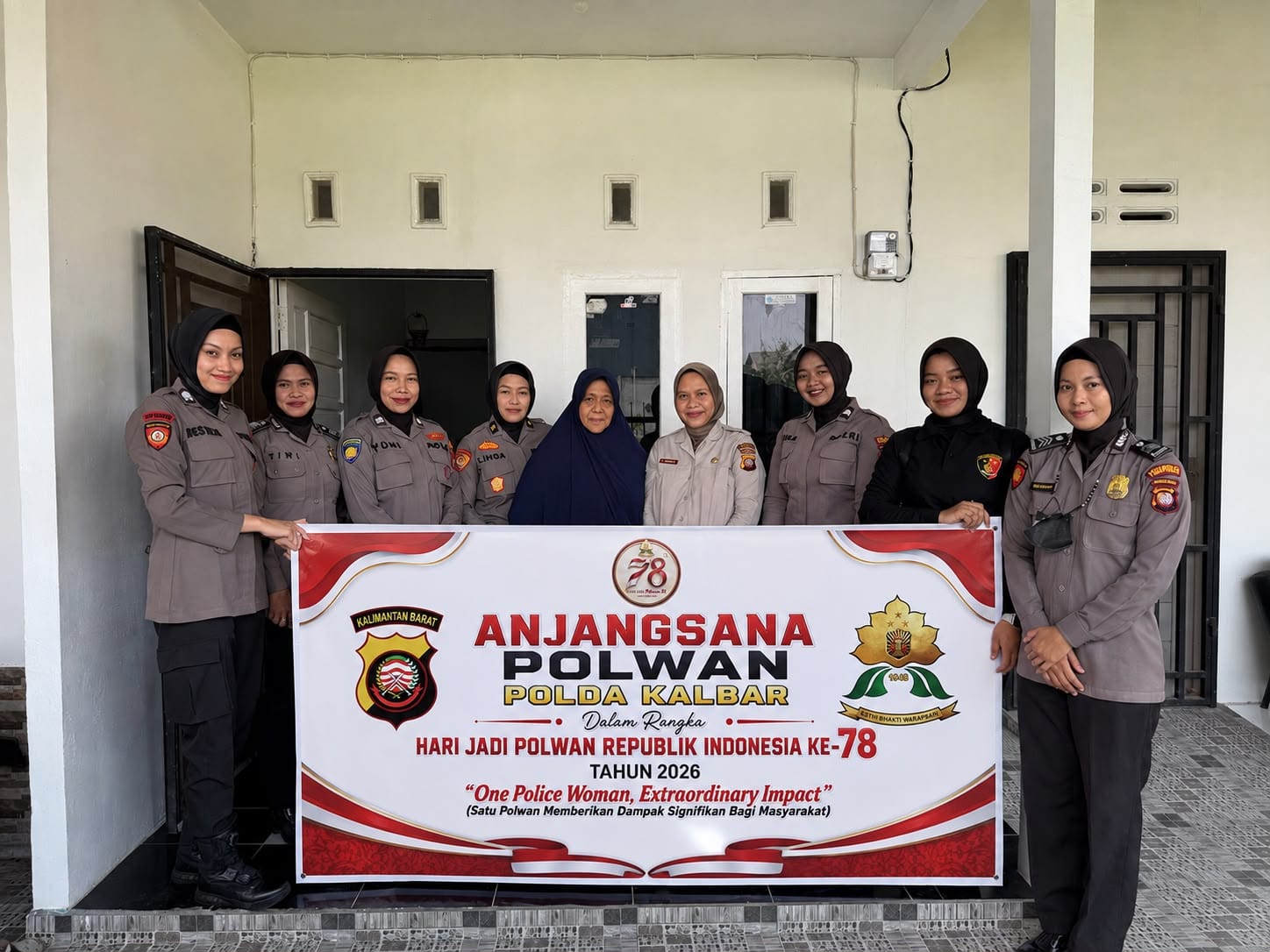 Pererat Silaturahmi, Polwan Polresta Pontianak Gelar Anjangsana ke Senior Purna Tugas