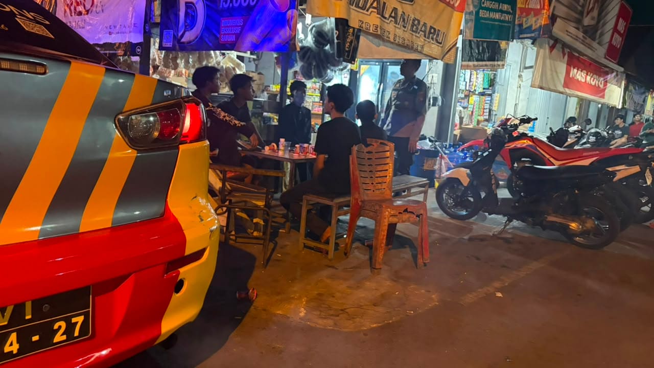 Cegah Tawuran Remaja, Personil Enggang Polsek Pontianak Barat Laksanakan Patroli dan Himbauan Kamtibmas