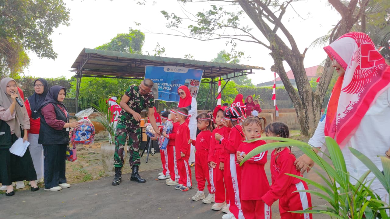 Bhabinkamtibmas Tanjung Hilir Giat Senam Sehat Bersama Kelurahan