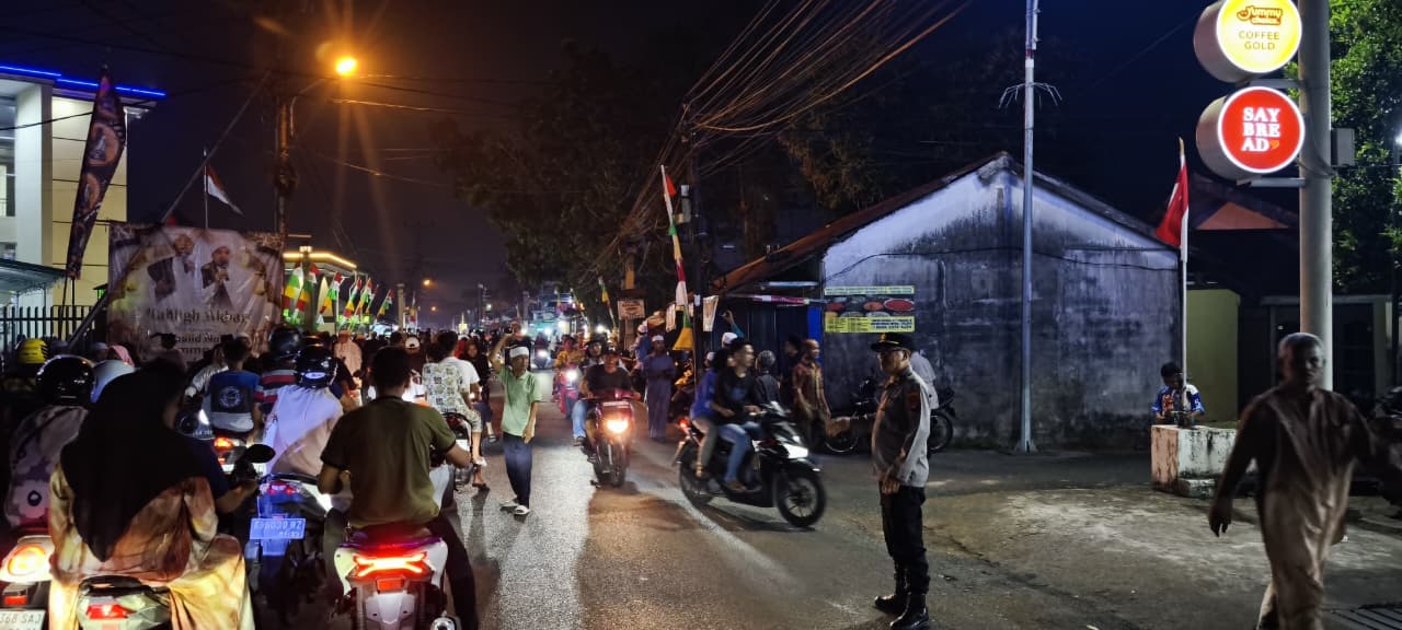 Personel Polsek Pontianak Timur Laksanakan Pengamanan Maulid Nabi Muhammad SAW