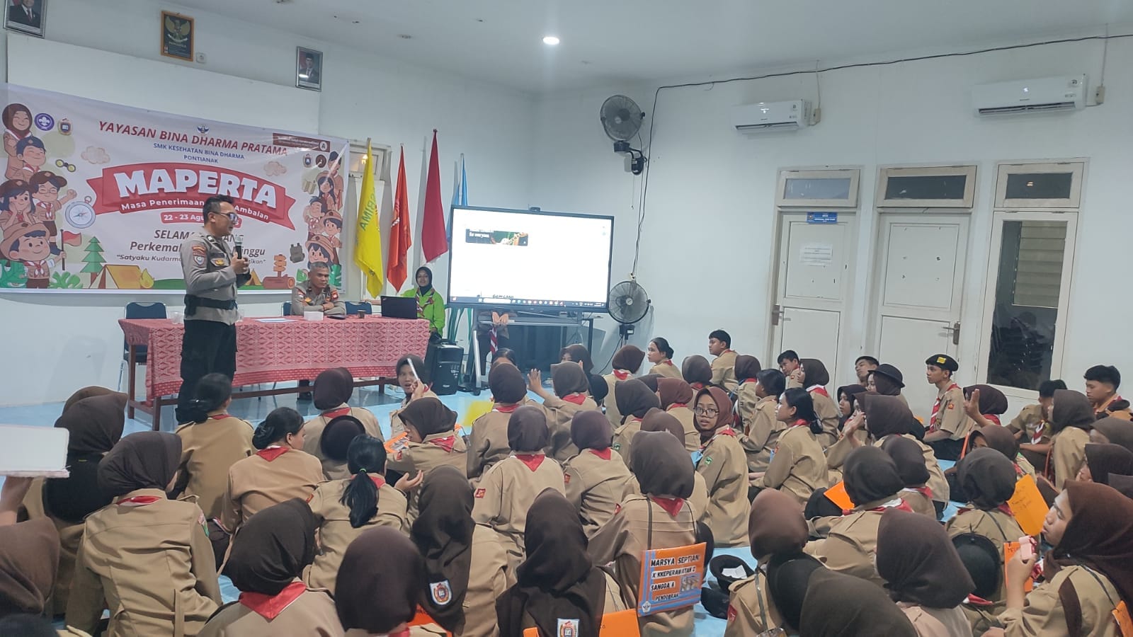 Bekali Pelajar dengan Pemahaman Kamtibmas, Satbinmas Polresta Pontianak Edukasi Pramuka SMK Bina Dharma