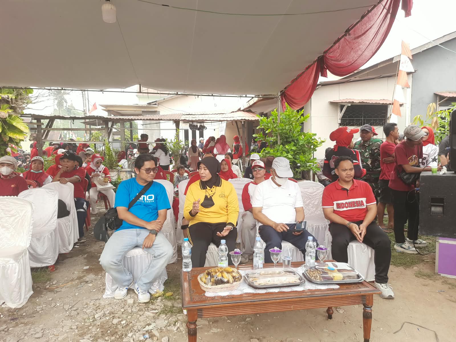 Semarak Jalan Sehat dan Senam Bersama, Kapolsek Pontianak Selatan Jalin Silaturahmi dengan Warga