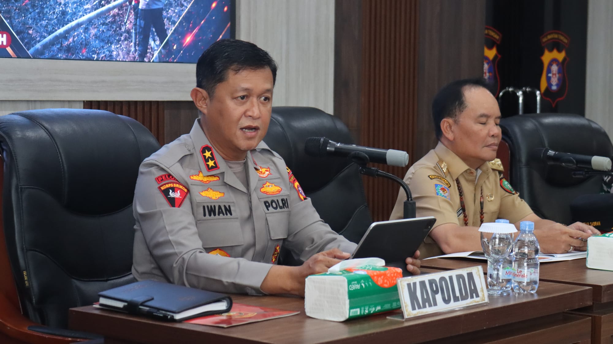 Percepat Penanganan Karhutla, Presiden Prabowo Salurkan 1.000 Flexible Tank dan Peralatan Medis ke Kalteng