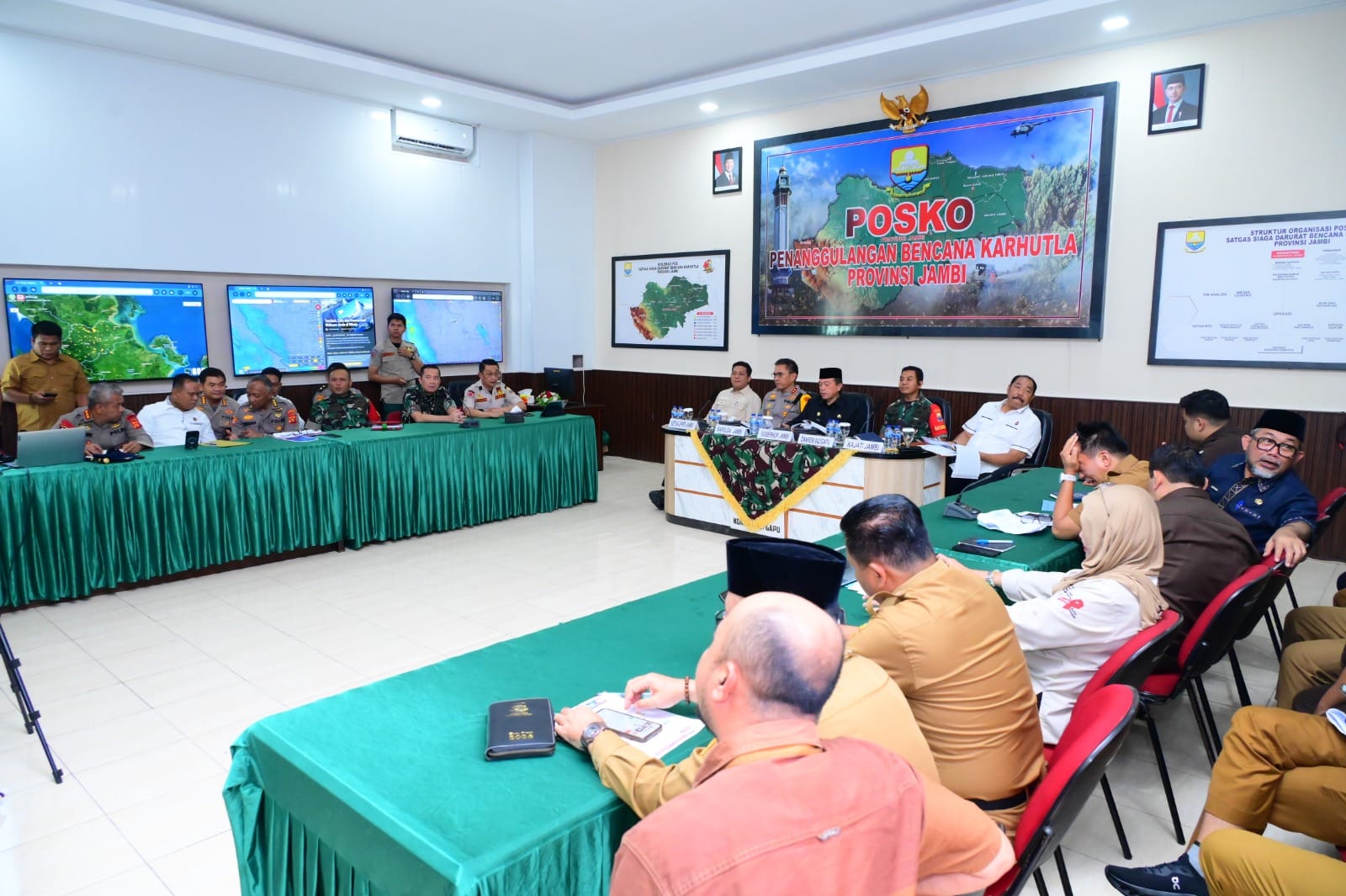 Kesiapsiagaan Karhutla Jadi Bahasan, Kapolda Jambi Ikuti Arahan Presiden RI melalui Zoom Meeting