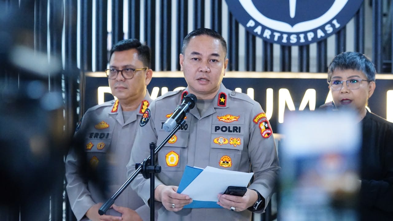 Respons Karhutla, Polri Distribusikan Bantuan Logistik dan Oksigen untuk Dukung Operasi di Lapangan