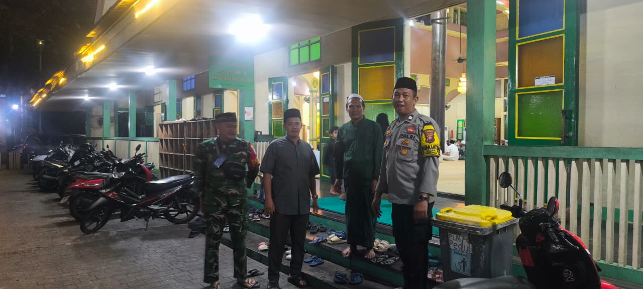 Pastikan Kegiatan Keagamaan Berjalan Tertib, Polsek Pontianak Timur Laksanakan Pengamanan Maulid Nabi
