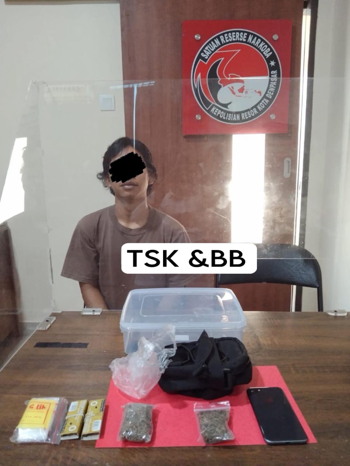 SAT RESNARKOBA POLRESTA DENPASAR AMANKAN PENGEDAR GANJA DI KEROBOKAN