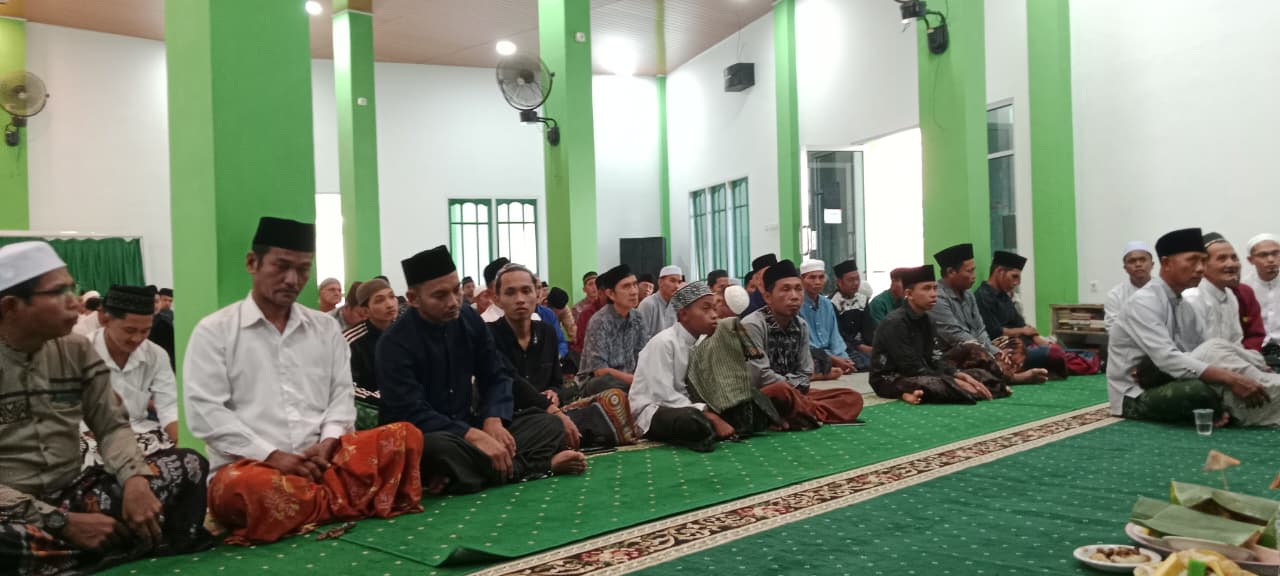 Maulid Nabi Jadi Momentum Silaturahmi, Bhabinkamtibmas Bansir Darat Hadir Bersama Warga