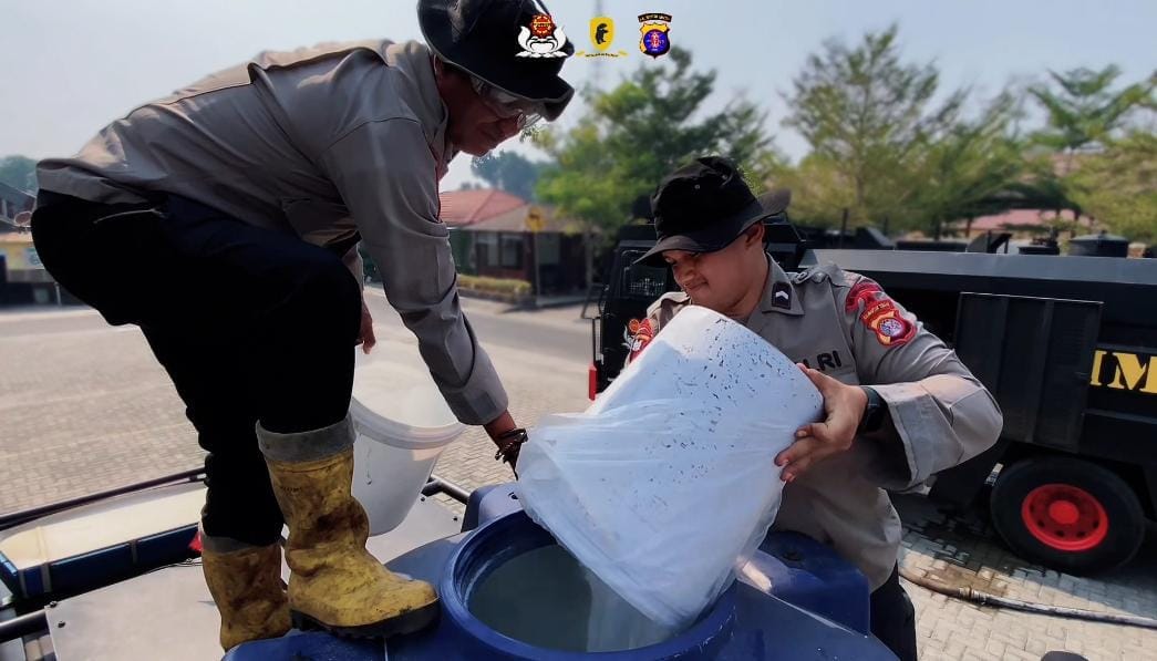 Perkuat Penanganan Karhutla, Satbrimob Polda Kalteng Uji Efektivitas Powder Pemutus Api