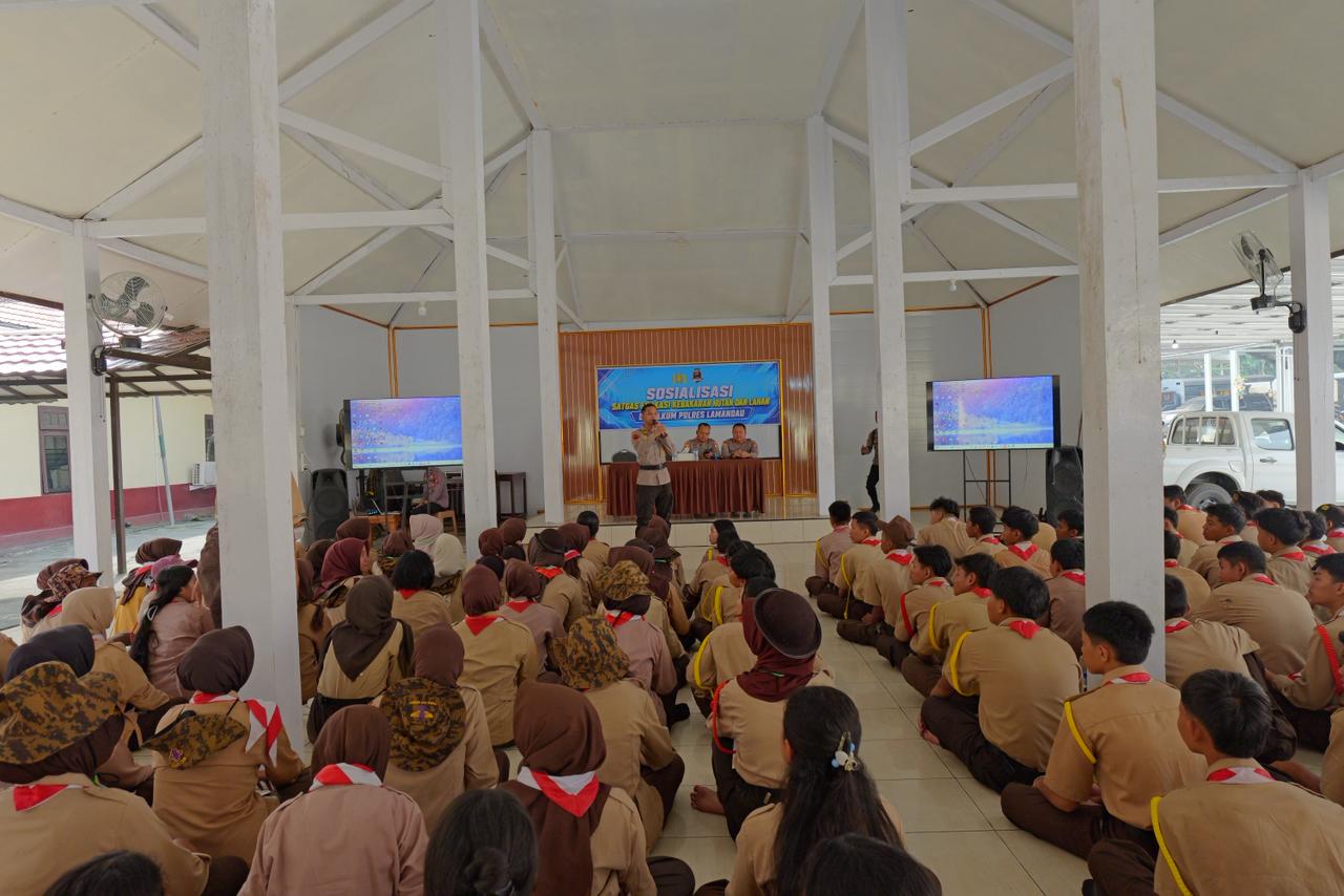 Satgas Karhutla Lemdiklat Polri Edukasi Saka Bhayangkara Polres Lamandau tentang Pencegahan Karhutla
