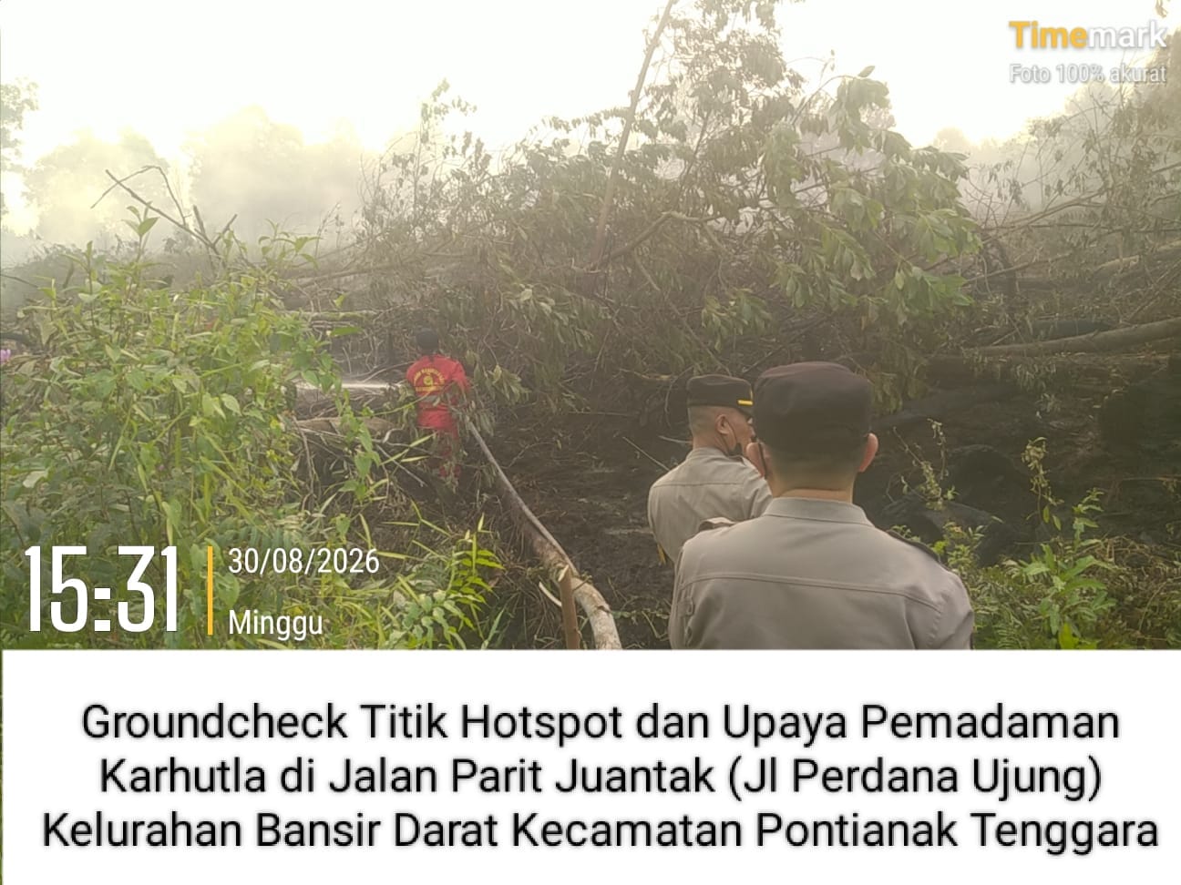 Cegah Karhutla Meluas, Polsek Pontianak Selatan Groundcheck Titik Hotspot dan Lakukan Pemadaman