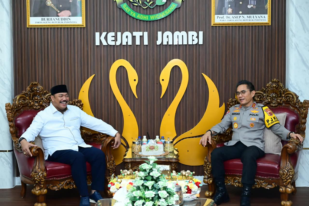 Perkuat Sinergi Penegakan Hukum, Kapolda Jambi Kunjungi Kejati Sampaikan Ucapan Selamat